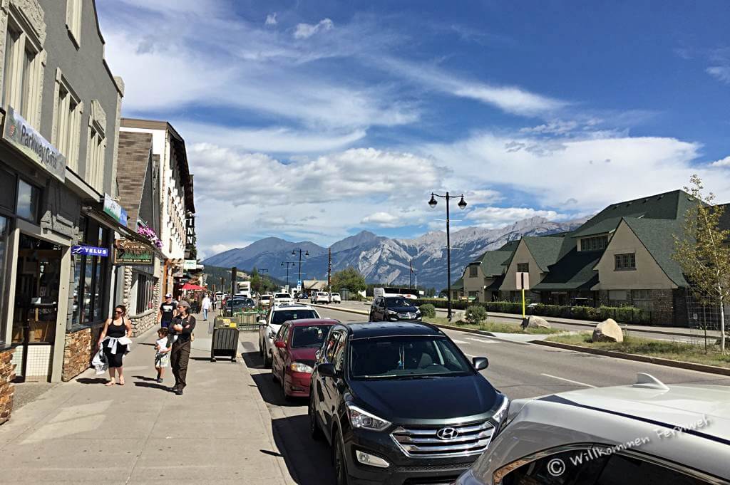 Parkplätze in Städten sind mit dem Auto leichter zu finden – hier: Jasper