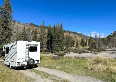 Yellowstone Campground: Unsere Site am Fluss des Slough Creek Campground im Yellowstone National Park