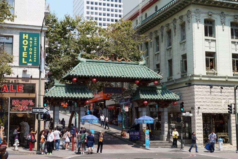 Dragon's Gate San Francisco