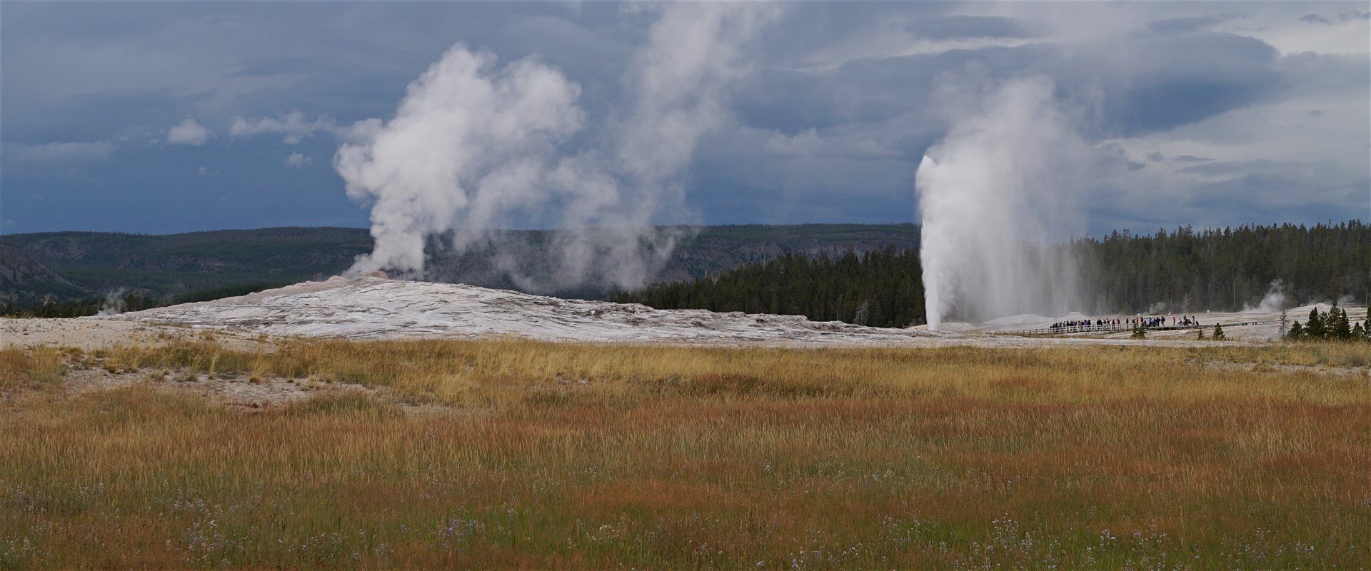 Magischer Yellowstone: Heiße Quellen, hohe Geysire und blubbernde Schlammlöcher